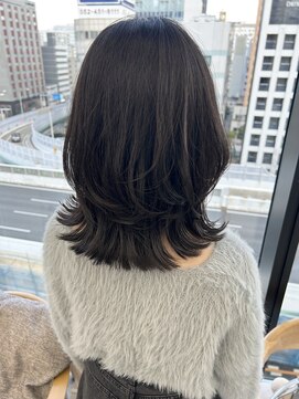 ビューナゴヤ 名駅(VIEW NAGOYA) レイヤーカット/外ハネレイヤー/くびれヘア/切りっぱなし