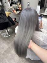 エミーバイモアムー(Emmie byMoremuu)&nbsp;【アイリ】ホワイトシルバー