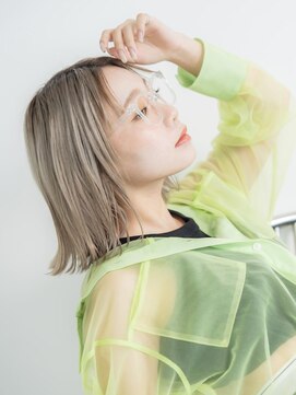 ソース 茨木(SOURCE) ダブルカラー♪外はねハイトーンボブ