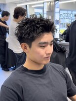 グルーマーズトウキョウ(GROOMER/S TOKYO)&nbsp;ブルーブラックフェザーパーマスパイキーショートサーフカール