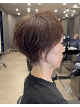 ハルキ ミナト ジャパン オオサカ(HARUKI MINATO japan OSAKA) 大人ショートヘア 40代50代60代ヘア 白髪 大阪ショートヘア 梅田