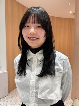 【晴音】ミディアムレイヤー/ブルーブラック/ミディアム/20代