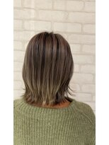 ビスイル 秋葉原店(Vis ill) 髪質改善レイヤーボブハイトーングレージュ白髪ぼかし小顔カット