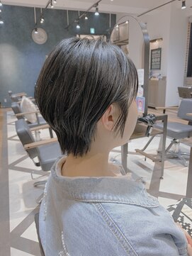 レジーナ トリドール(REGINA Tri'or) 【蓮沼】ハンサムショート