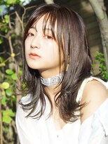 アトリエ フェム(atelier.fem)&nbsp;透明感のある抜け感ミディ