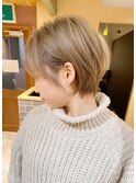【ホワイトグレージュ×大人かわいい20代30代40代ショート】