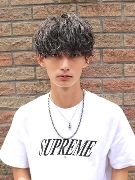 アーリー(Ali'i) 無造作マッシュパーマビジネスソフトツイストツーブロック