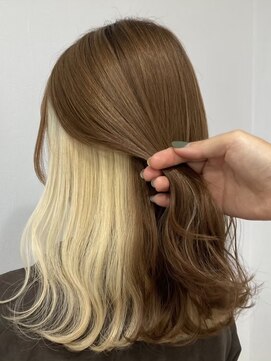 ルートエイチ 市川(Root H) ダブルカラーミルクティーベージュインナーカラーショートボブ