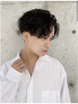 ロンド アンブル 四条烏丸(Lond ambre) 萱原大幹　波巻きパーマ/眉毛/短髪/メンズカット