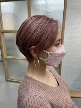 アレクサ 保谷(ALEXA) ハイトーンピンク×耳かけショート