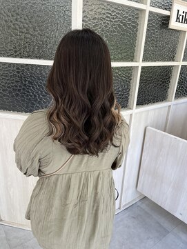 キキ(kiki by KENJE) 透明感グレージュ