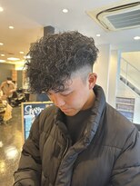 男を磨くメンズサロン オム グランド(HOMME GRAND)&nbsp;スペインカール