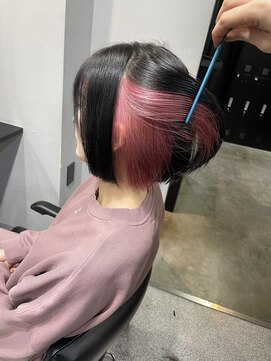 キリカ 新宿東口(KIRIKA) ピンクインナーカラー