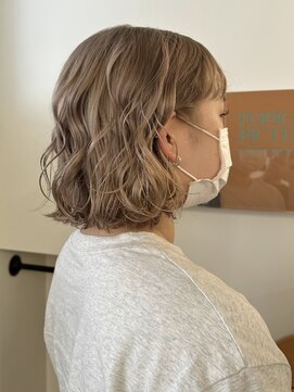 トナリ(tonari) ミルクティーベージュ