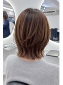軽めでふわっとレイヤーボブ
