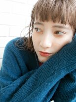 ルティア(Lutia) オン眉 ハイトーン 似合わせカット