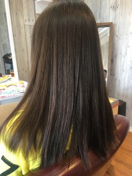 グットゥ ヘアアンドスペース(goutte hair&space) サラツヤストレート