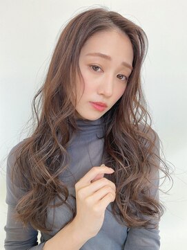 フェンテ(Fuente) 感度高め女子にぴったりセミウェットなふんわりカール♪