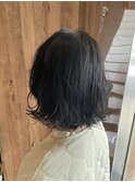 ブルーブラック×透明感