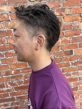 ビハツヤ(BIHATSU-YA) ツーブロ刈り上げスタイル