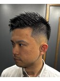 フェード スキンフェード 刈り上げ ビジネススタイル スーツ