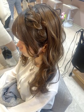 プーペ(pupe) 編み込みカチューシャ