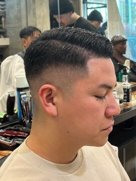 ビンゴ(BINGO) 1505黒髪アッシュブラックツーブロック刈り上げ短髪ショート