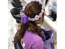 ビューティサロン東京堂の雰囲気（ライブセット！使いたい髪飾りがあればご持参下さい。）