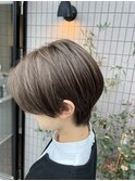 ベージュハイライト丸みショート