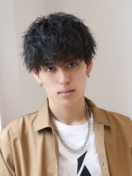 ネイビー(NAVY) ツイストスパイラルパーマ 刈り上げマッシュ 束感