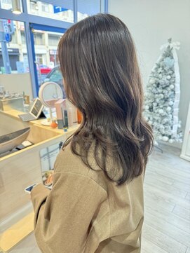 エルフ(elf) ナチュラル艶感ダークブラウンミディ