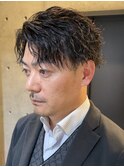 ツイストスパイラル　ツーブロック　ビジネス　センターパート