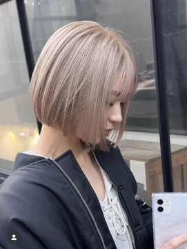プネル(punel) 原宿　ミルクティーグレージュ　ミニボブ　外国人風カラー