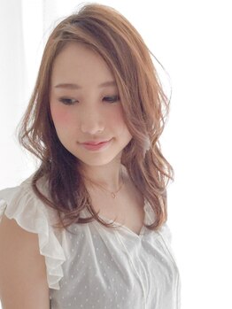 ヴィアラ ヘアー(ViaLa Hair)の写真/光を透かしたような透明感ある色味を実現！！艶、発色、モチの良さ◎あなたに似合う旬なカラーに♪