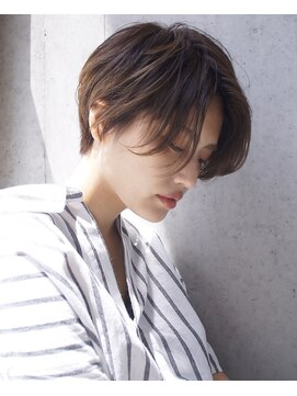 アトリエ フェム(atelier.fem) 前下がりハンサムマッシュショート