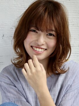 コム(com by neolive) 可愛い外ハネミディ2