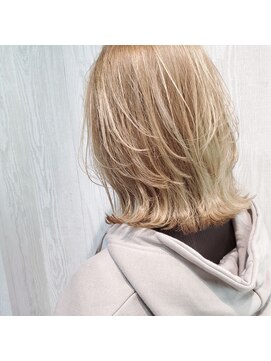 タブーセントラル(TABOO Central) 【TABOO Central】ウルフカット×ブロンドミルクティーベージュ