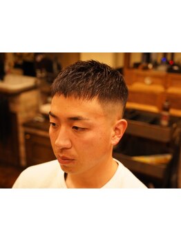 [個室あり]Barberだからこそのシェービング技術で髪だけでなくひげや眉などの身だしなみもトータルサポート