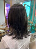 オリーブグレージュ