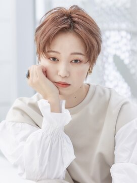 ミチオ ノザワ ヘアサロン ギンザ(Michio Nozawa HAIR SALON Ginza) アップバングのショートスタイル