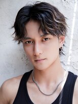 カライングドゥ(ing deux)&nbsp;スーツ短髪ツーブロック束感モテる黒髪シークレットパーマ流行