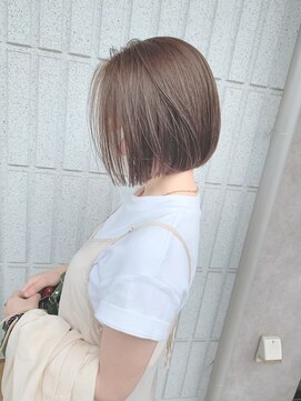 ロット 横浜(lot) ぱつっとボブ/ショートボブ/ツヤ髪[横浜駅]