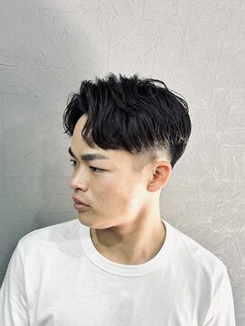 スカット 新宿(Sucut) ツーブロック/センターパート<理容室>[メンズ/新宿]