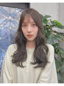 ブリンク(blink) 暗くても重く見えないオリーブグレージュ＊