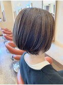 白髪ぼかし×ショートボブ