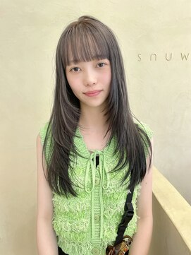 スニュウ(snuw) 【snuw mina】レイヤーカット/顔まわりカット/透明感カラー/伏見