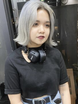 ヘアースペース エートゥーゼット(HairSpace AtoZ) ホワイトカラー/ダブルカラー/透明感カラー