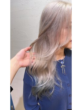 アジールヘア 所沢プロペ通り店(agir hair) メルティカラーフェミニンロングホワイトカラーペールブルー所沢