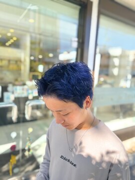 アレーズバイベニボンズ(Alaise by Beni,Bond's) ディープブルー×スパイキーショート
