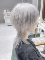 デイズ(days) ブリーチシルバーカラーツーブロックマッシュロングウルフカット